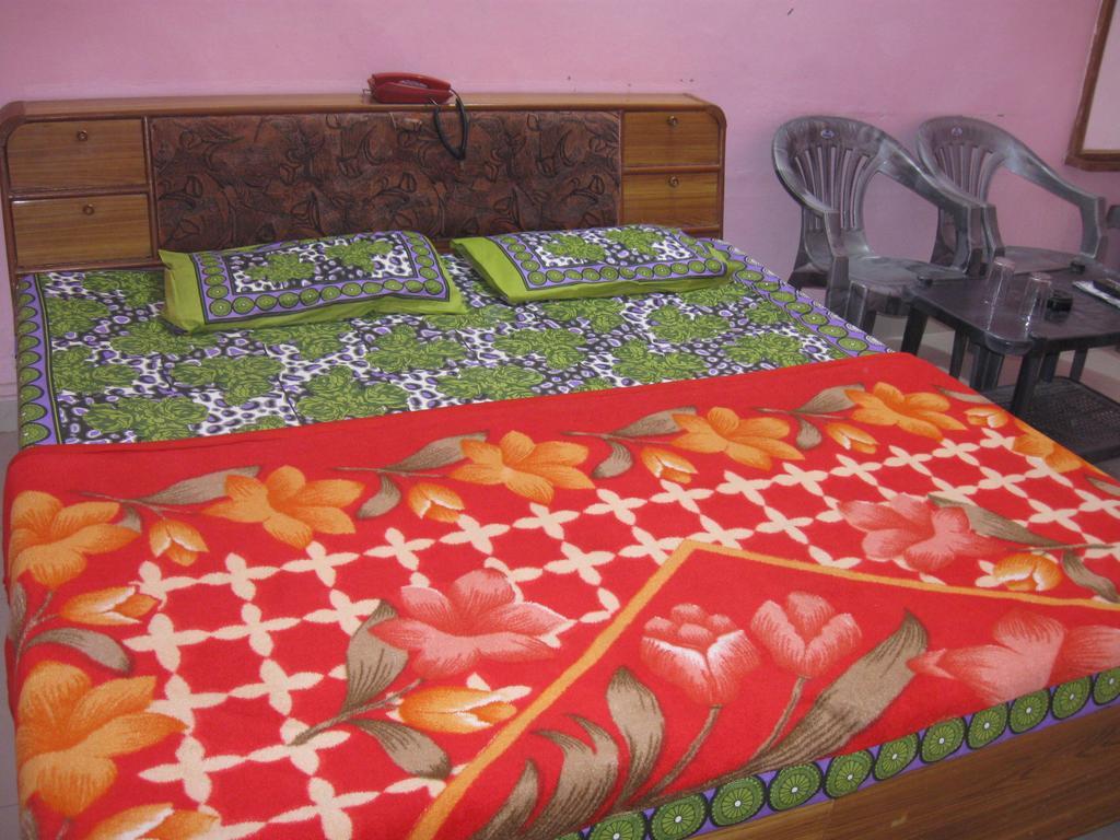Hotel Shiv Ganga Rishīkesh Quarto foto
